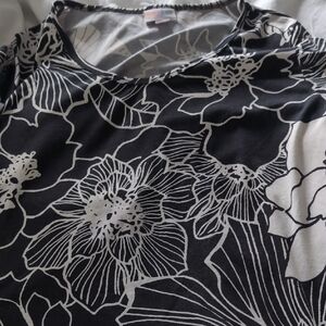 LuLaRoe Perfect Tee Black and White Floral Top